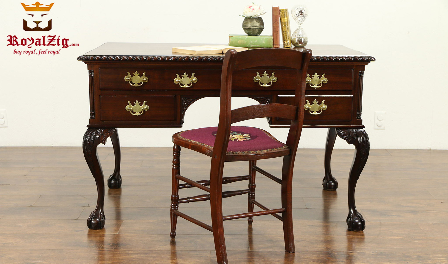 Elizabeth-Antique-Style-Teak-Wood-Office-Table