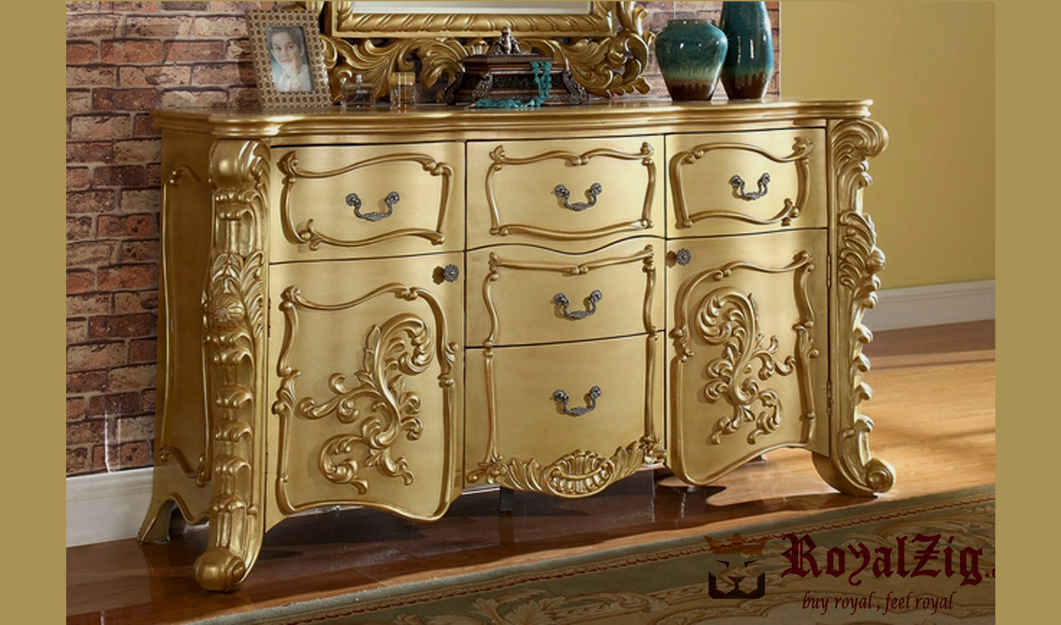 Traditional gold Chest Of Drawers hand carved