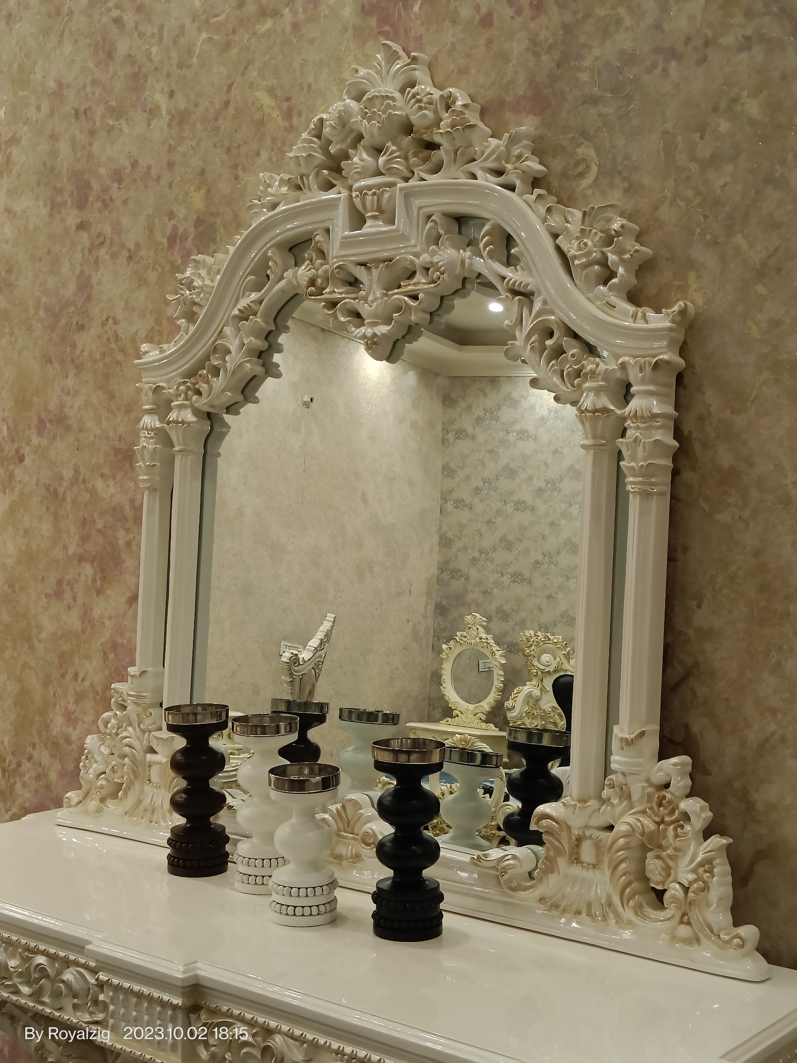 Classic Italian Mirror Frame Hand Carved in India By Royalzig Luxury Furniture 