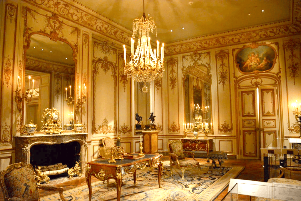 Classic Furniture: How is it Made and Why Should You Buy Classic Furniture