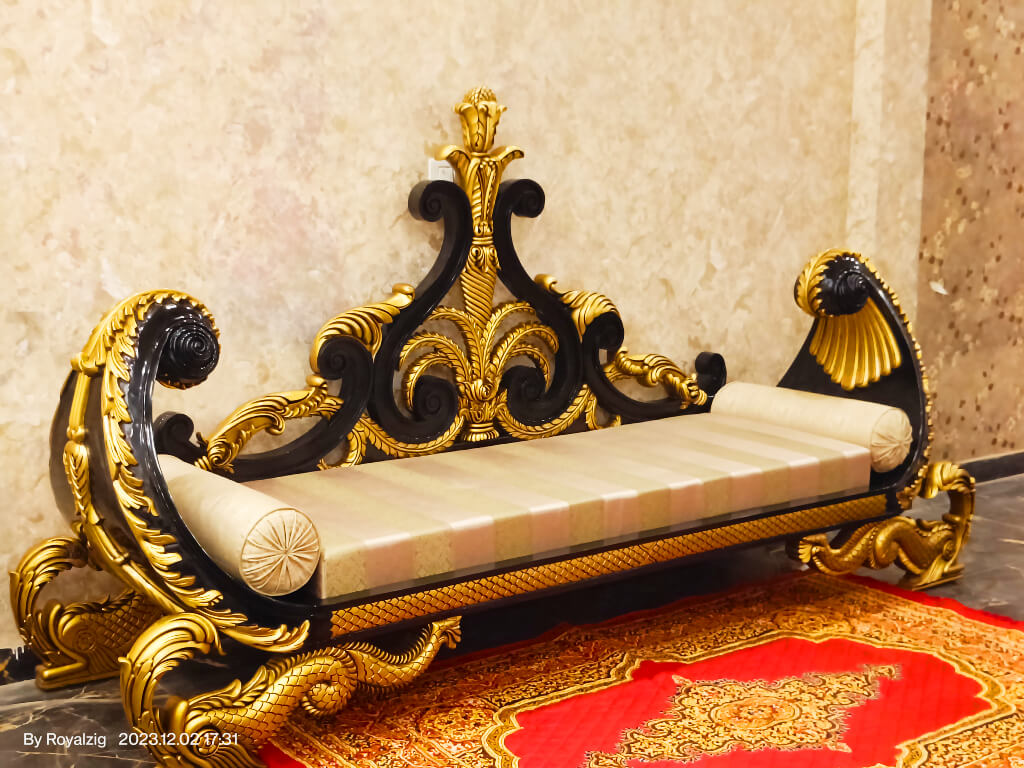 Maharaja Sofa in Teak Wood