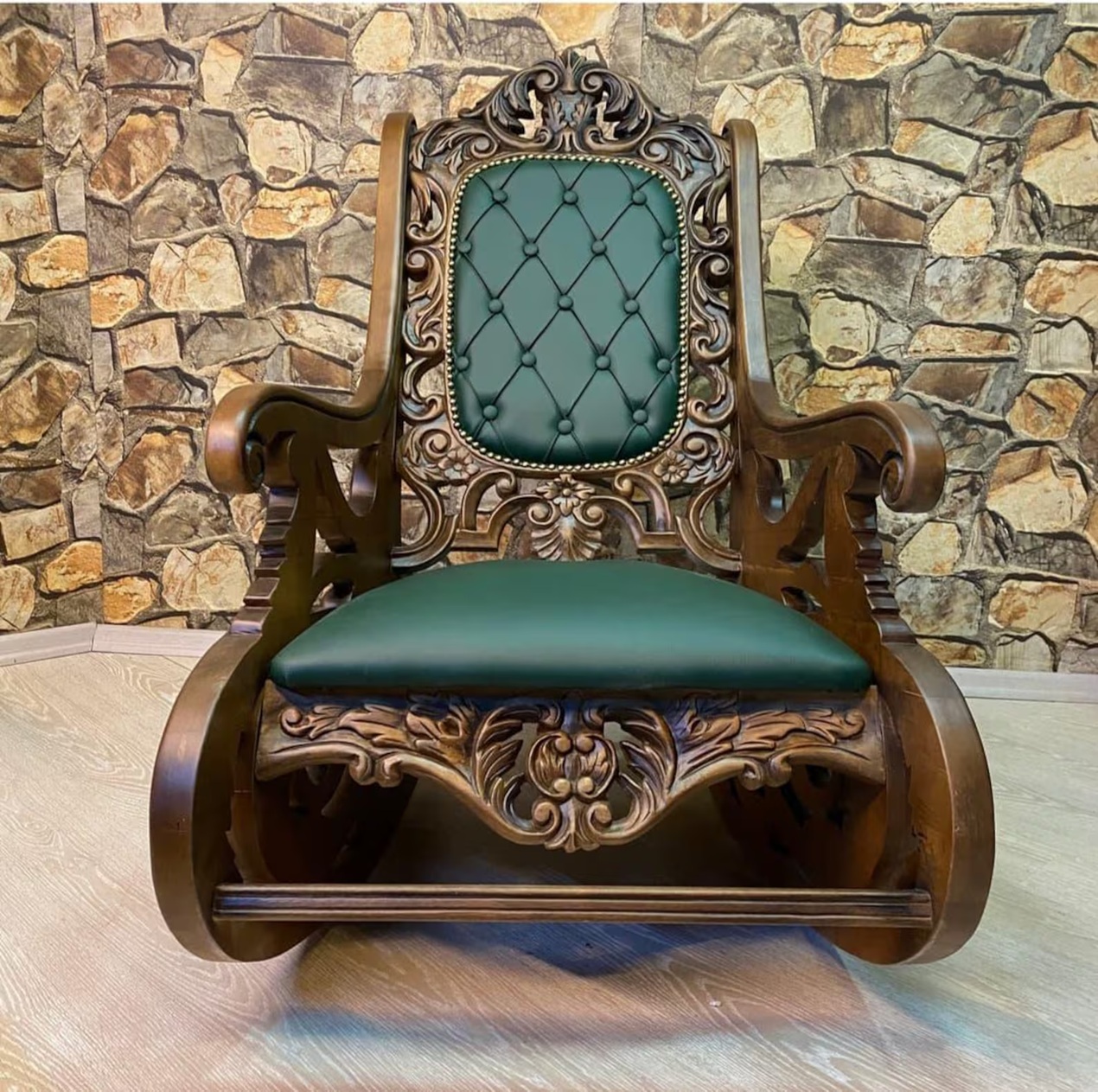 Luxury Antique Rocking Chair – Hand-Carved Wood & Classic Design