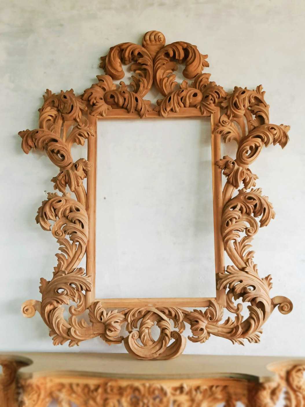 Buy Online Mirror Frames in Dubai, UAE