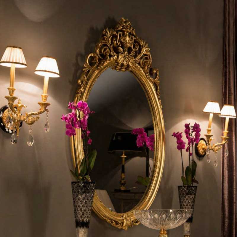 Carved Luxury Console – Gold Finish with Black Vintage Detailing 