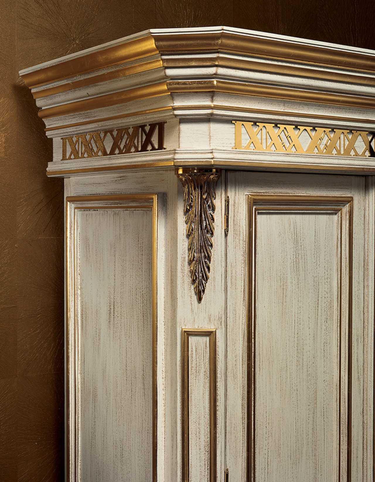 Italian Rococo Wardrobe – Luxury Hand-Carved Cream and Gold Masterpiece