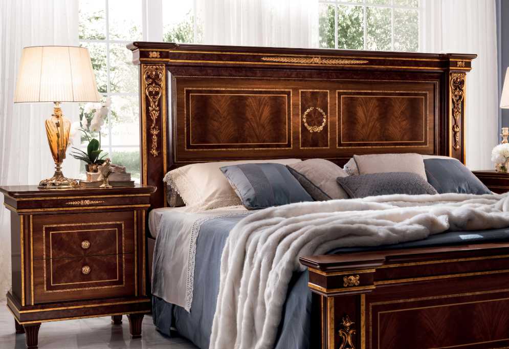 Luxurious Neoclassical Bedroom with Classic Wood Furniture & Gold Detailing