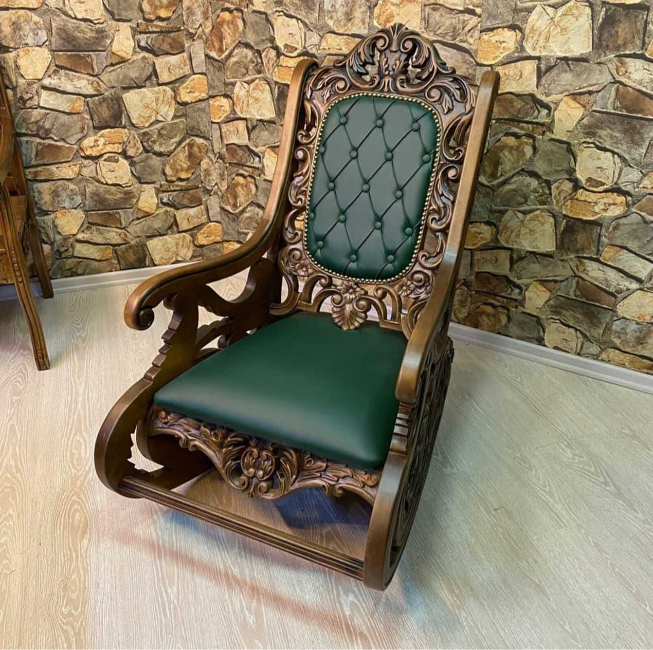 Luxury Antique Rocking Chair – Traditional Hand-Carved Wood and Classic Comfort