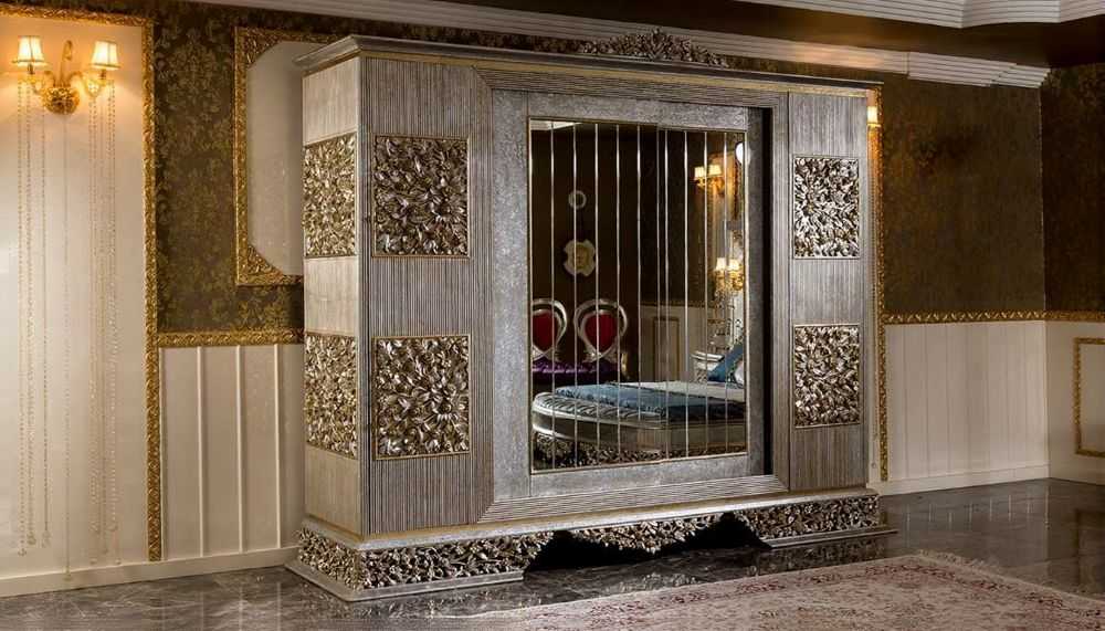 Luxury Italian Baroque Bedroom Set | Intricate Hand Carvings Bed with Rich Gold Detailing