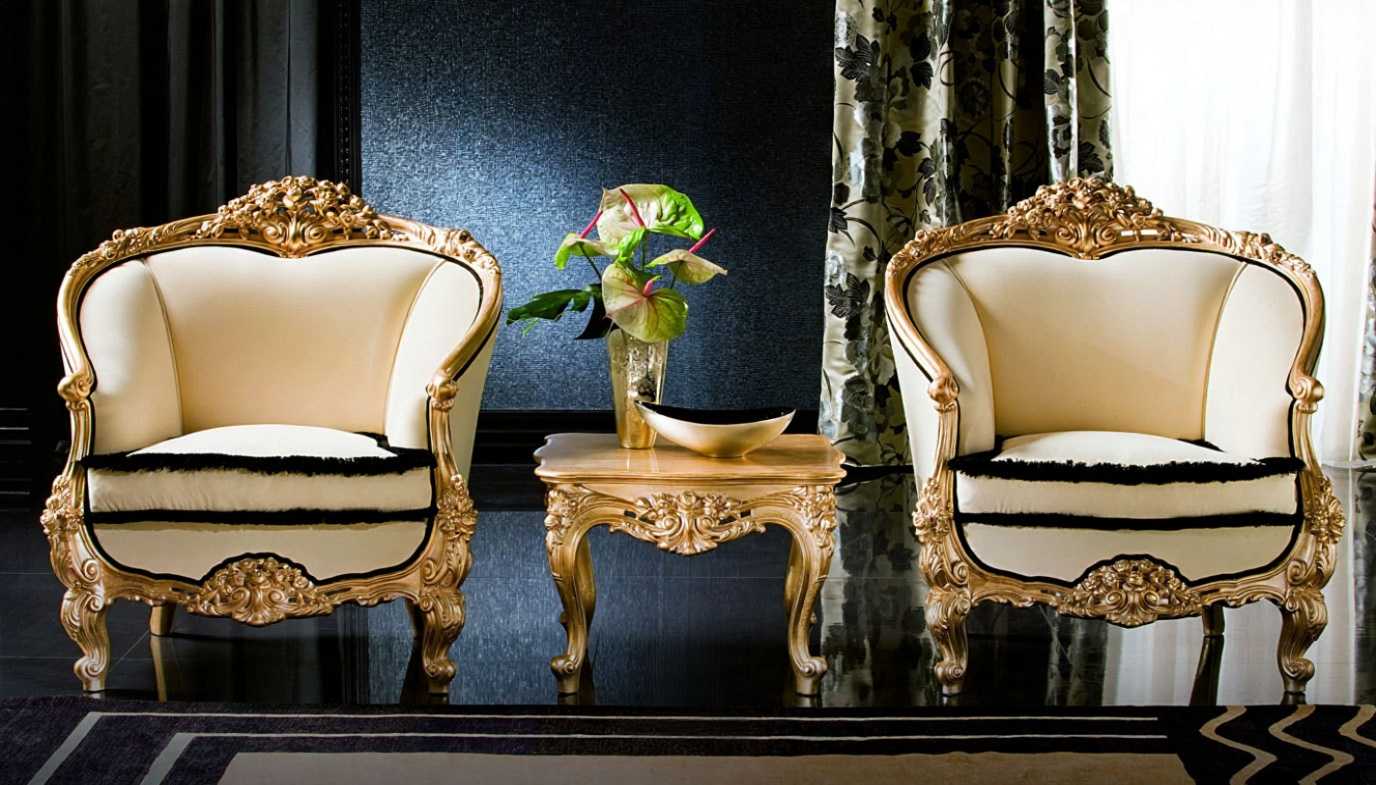 Traditional Neoclassic Sofa – German Design Icon