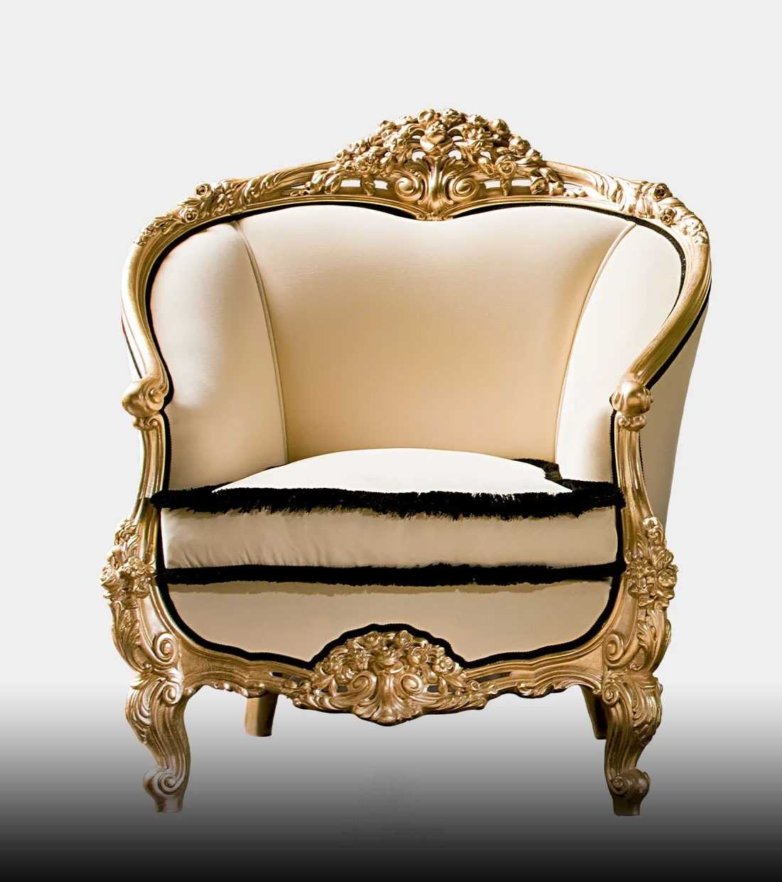 Traditional Neoclassic Sofa – German Design Icon